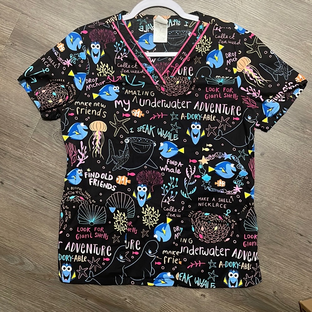 Nemo Scrub Top Women Small